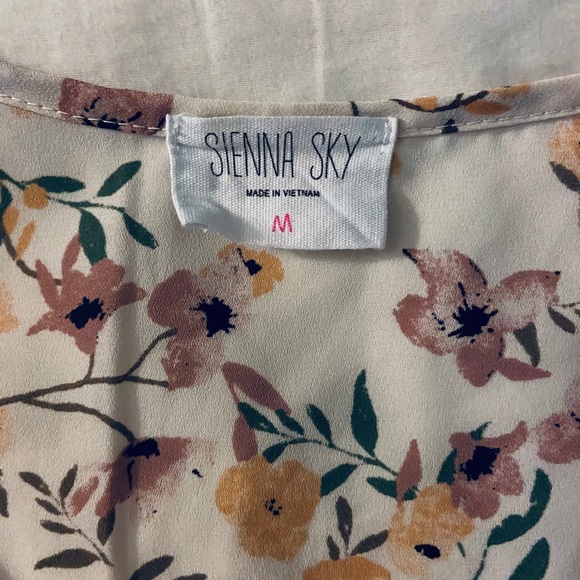 Floral peplum shirt - Picture 3 of 3